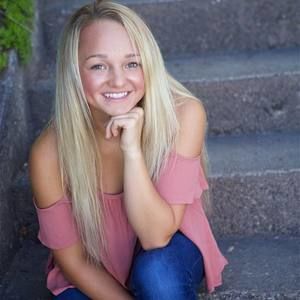 Meet your Posher, Stephanie